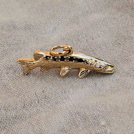 3D Pike pendant. Gold and diamond pike fishing necklace. Ideal fishermans gift. Made to order in England © Adrian Ashley