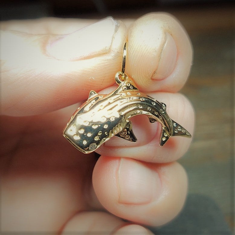 Small whale shark necklace. Gold and diamond whale shark pendant with diamond eyes. Handmade to order. © Adrian Ashley