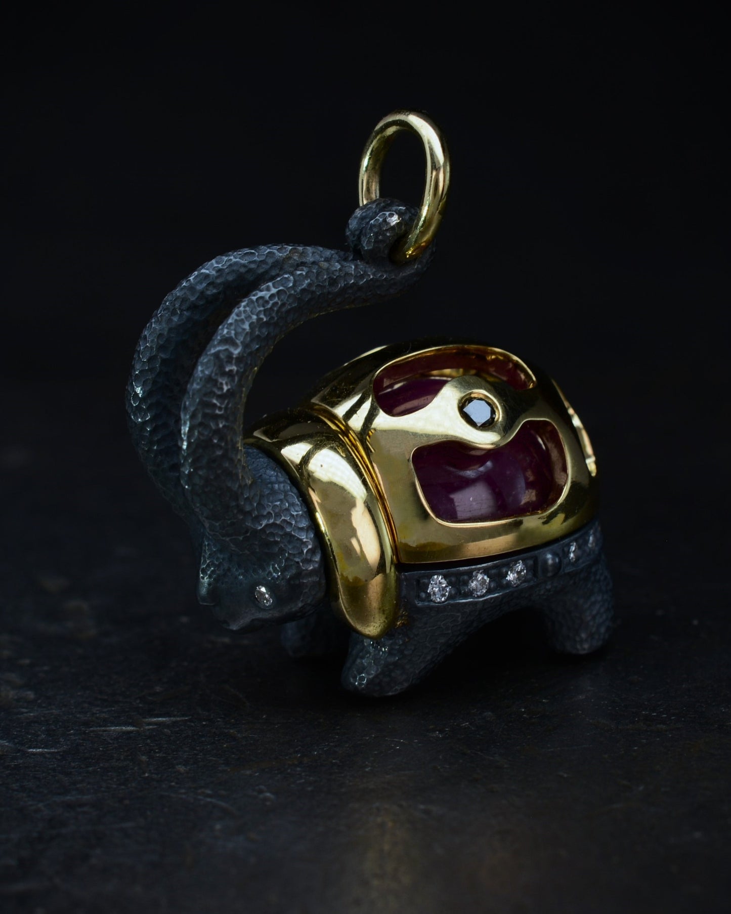 Bingo Beastie, Bright Creature Companion Being. © Adrian Ashley