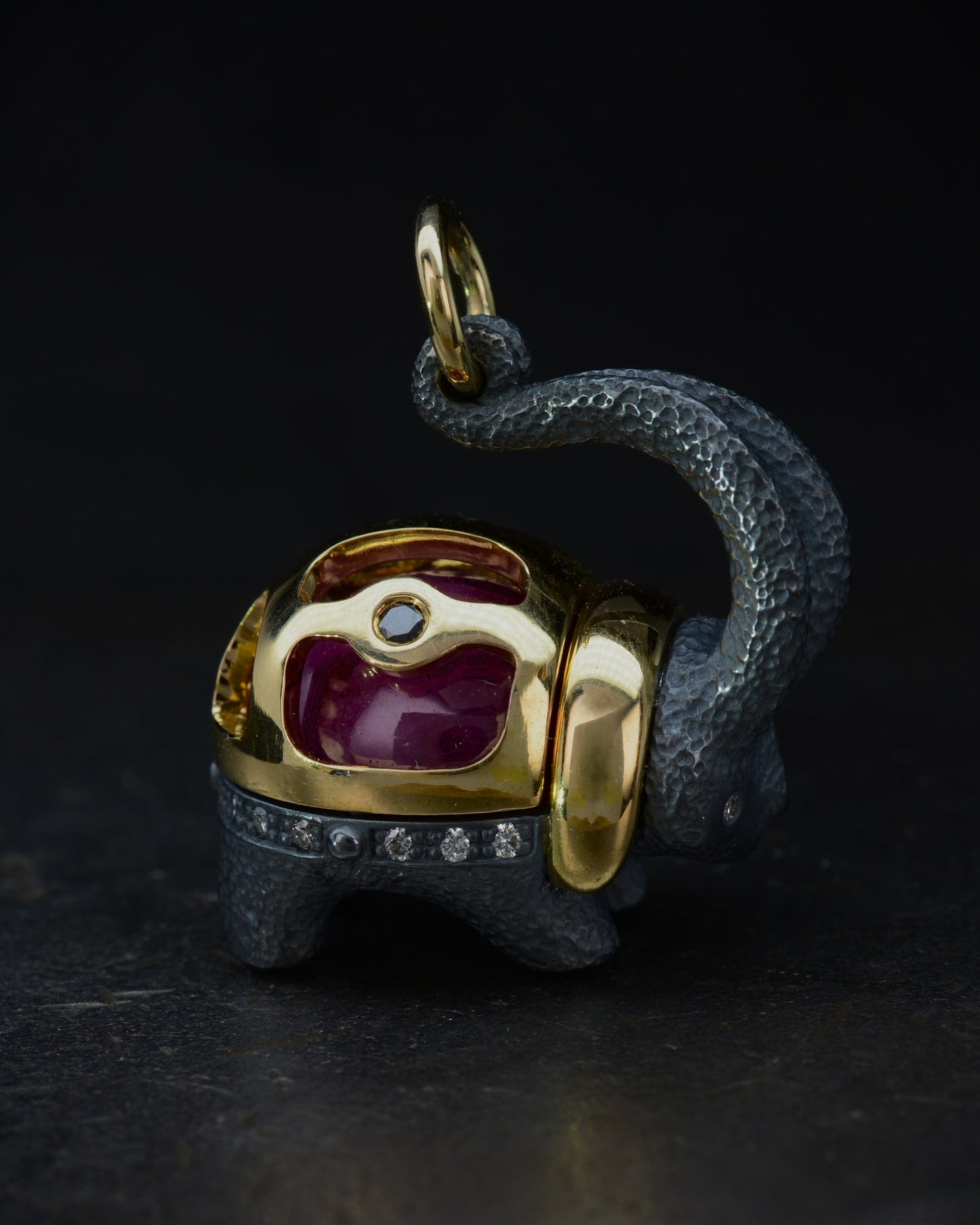 Bingo Beastie, Bright Creature Companion Being. © Adrian Ashley