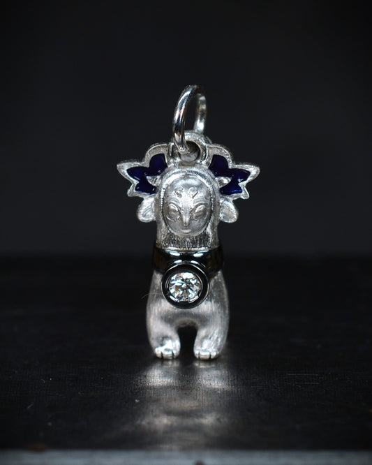 Bright Creature with blue antlers and a diamond and black rhodium collar.
