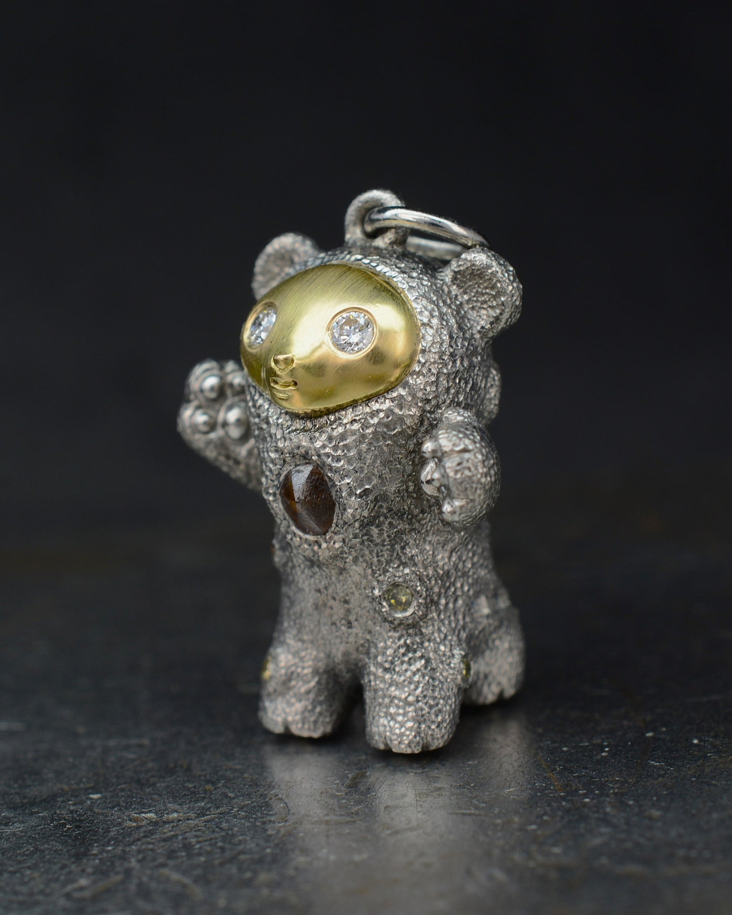 De Bears, Bright Creature Companion Being. © Adrian Ashley