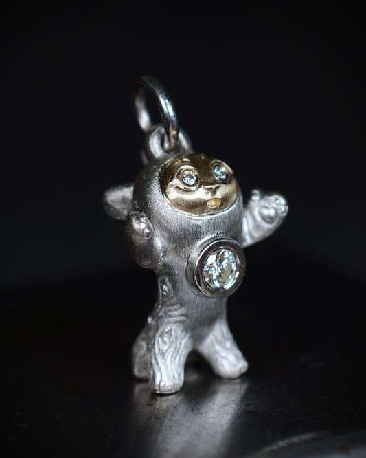 Diamond Heart Cub Bright Creature, with a gold face and diamonds.