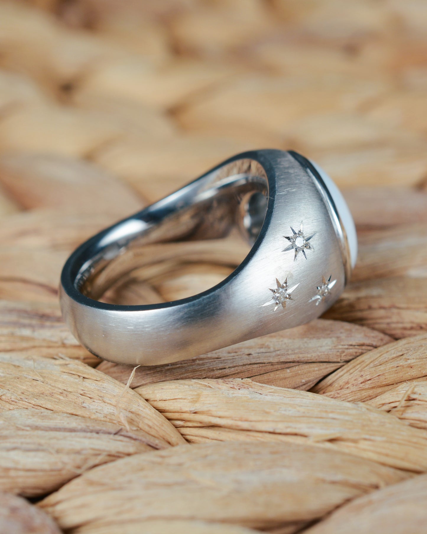 Enamelled fox ring set with diamonds