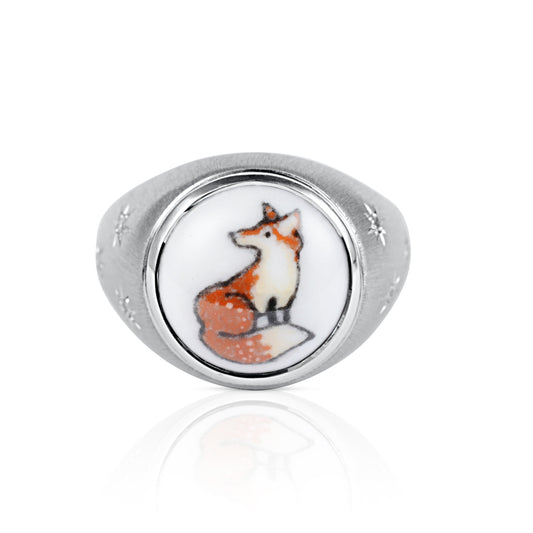 Enamelled fox ring set with diamonds