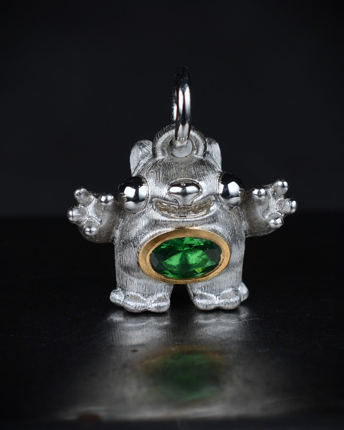 Dumpy Bright Creature with a green tourmaline belly.