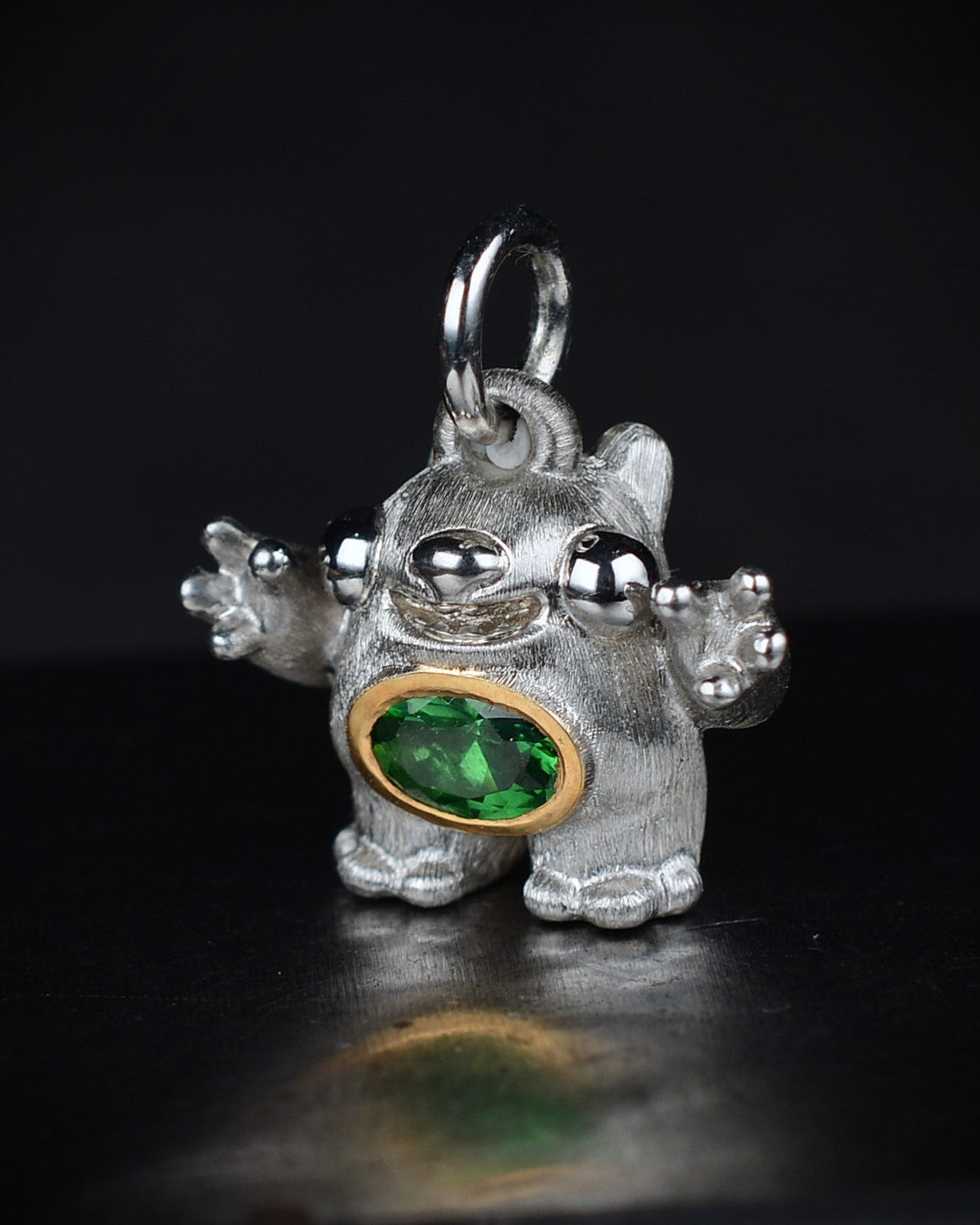 Dumpy Bright Creature with a green tourmaline belly.