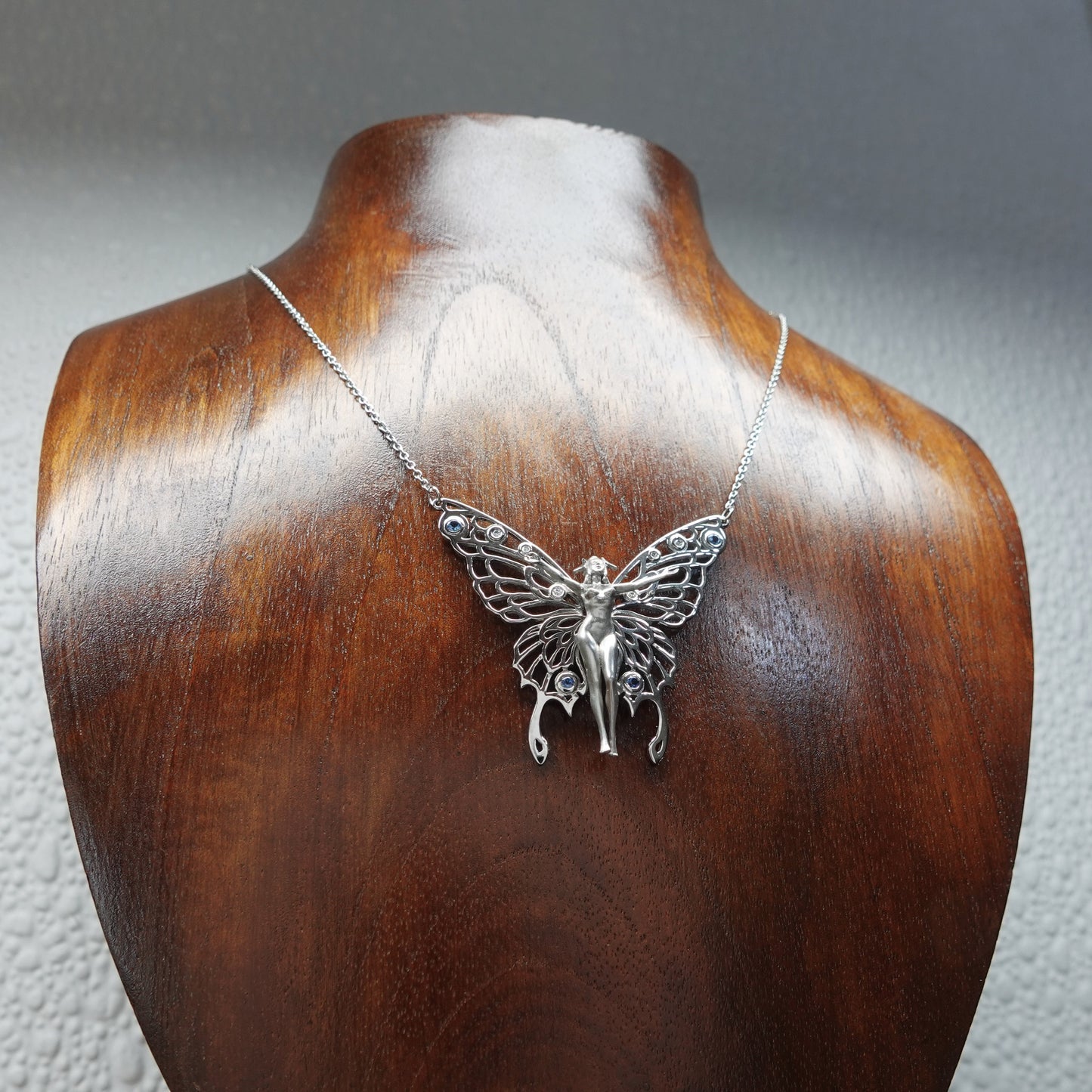 18ct White Gold and diamond FiftySister Seraphina necklace. Hand made to order © Adrian Ashley