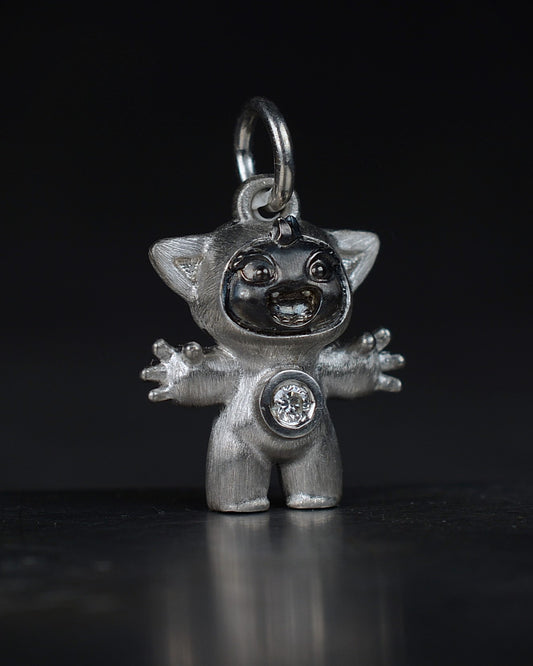 Noisy Bright Creature with black rhodium and a diamond-set belly.
