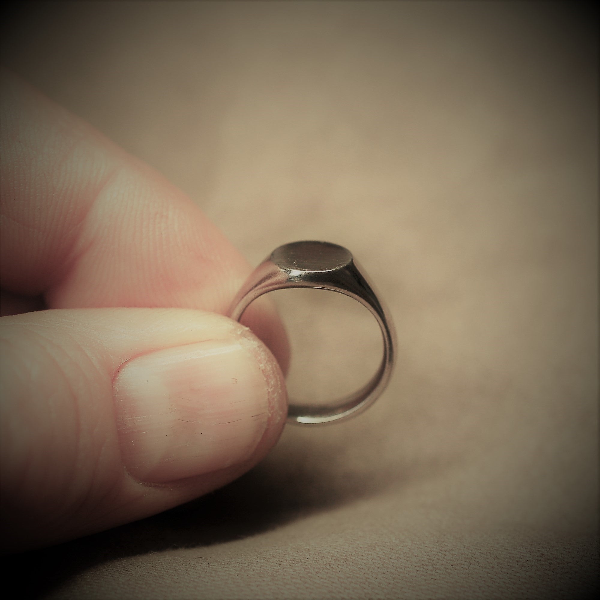 Palladium signet ring deals