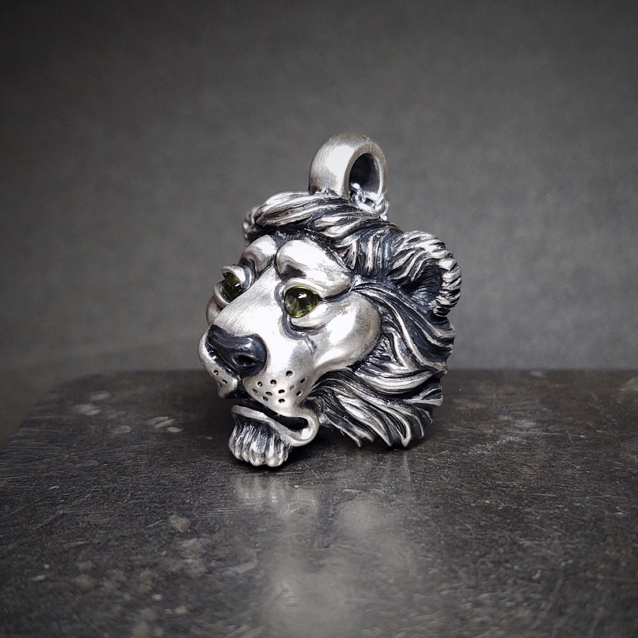 Selling Retired James Avery Lion Charm