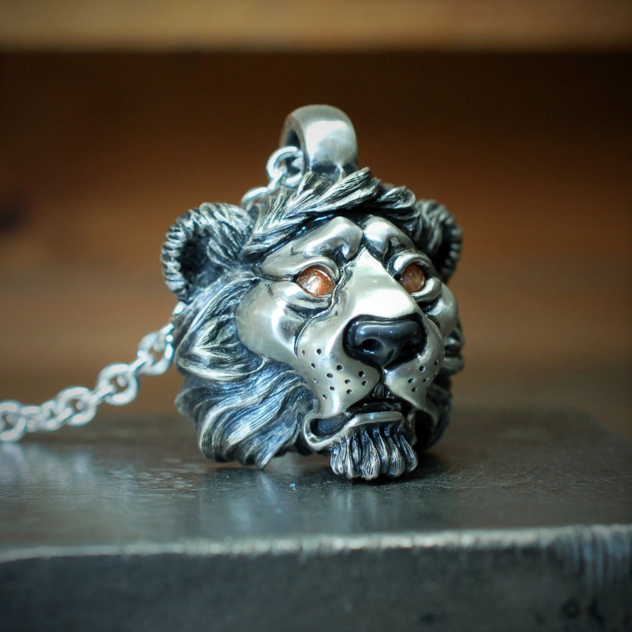 Silver lion on sale pendant necklace